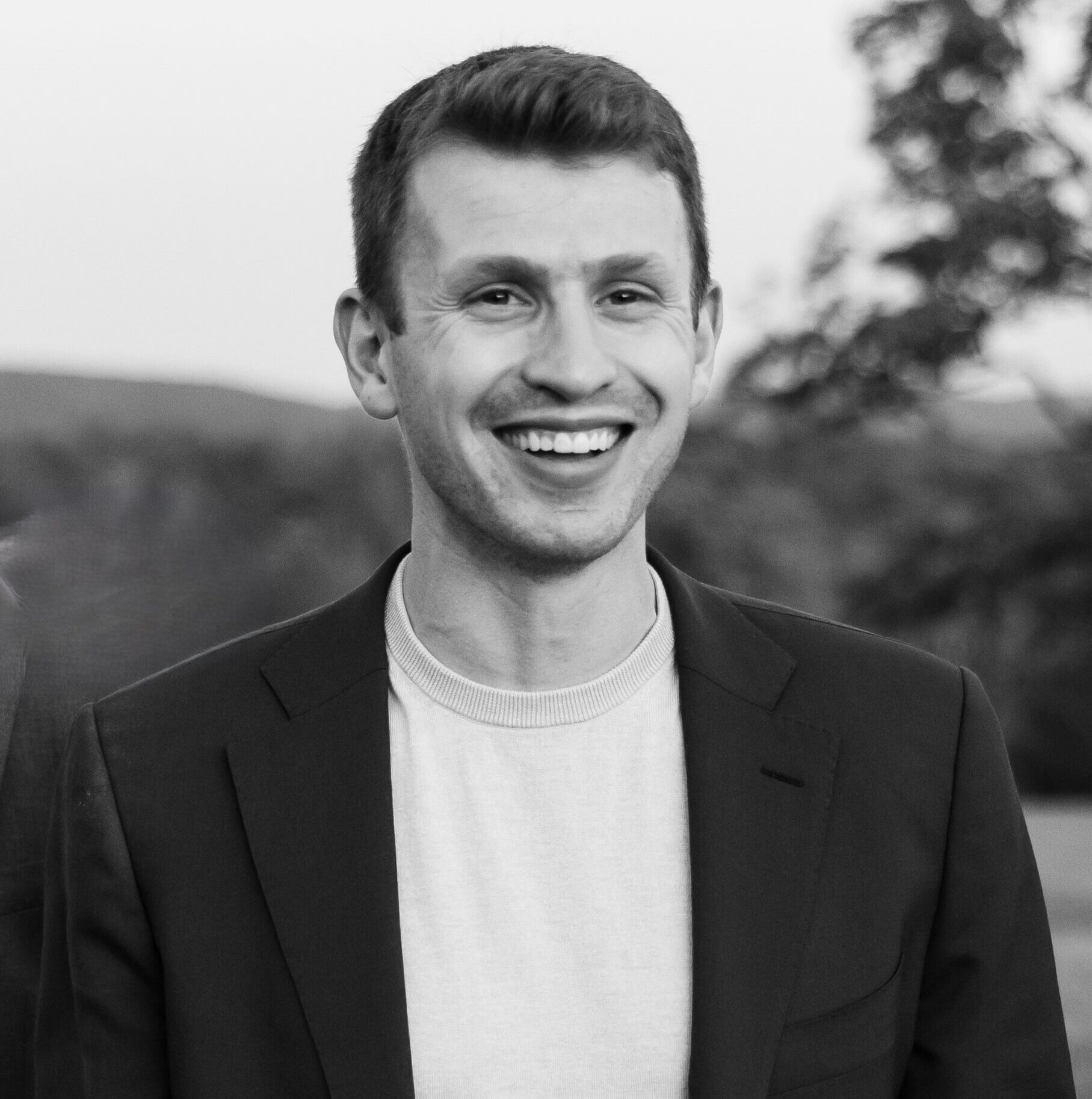 Headshot2 scaled e1726270047161[1]